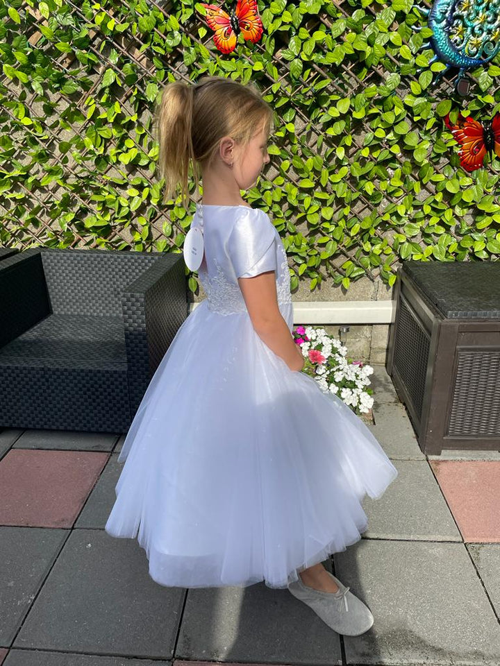 COMMUNION DRESS SALE 27 INCHES €120 PJ001 – ELLIOTT CHAMBERS