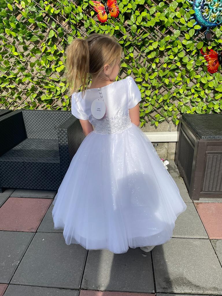 COMMUNION DRESS SALE 27 INCHES €120 PJ001 – ELLIOTT CHAMBERS